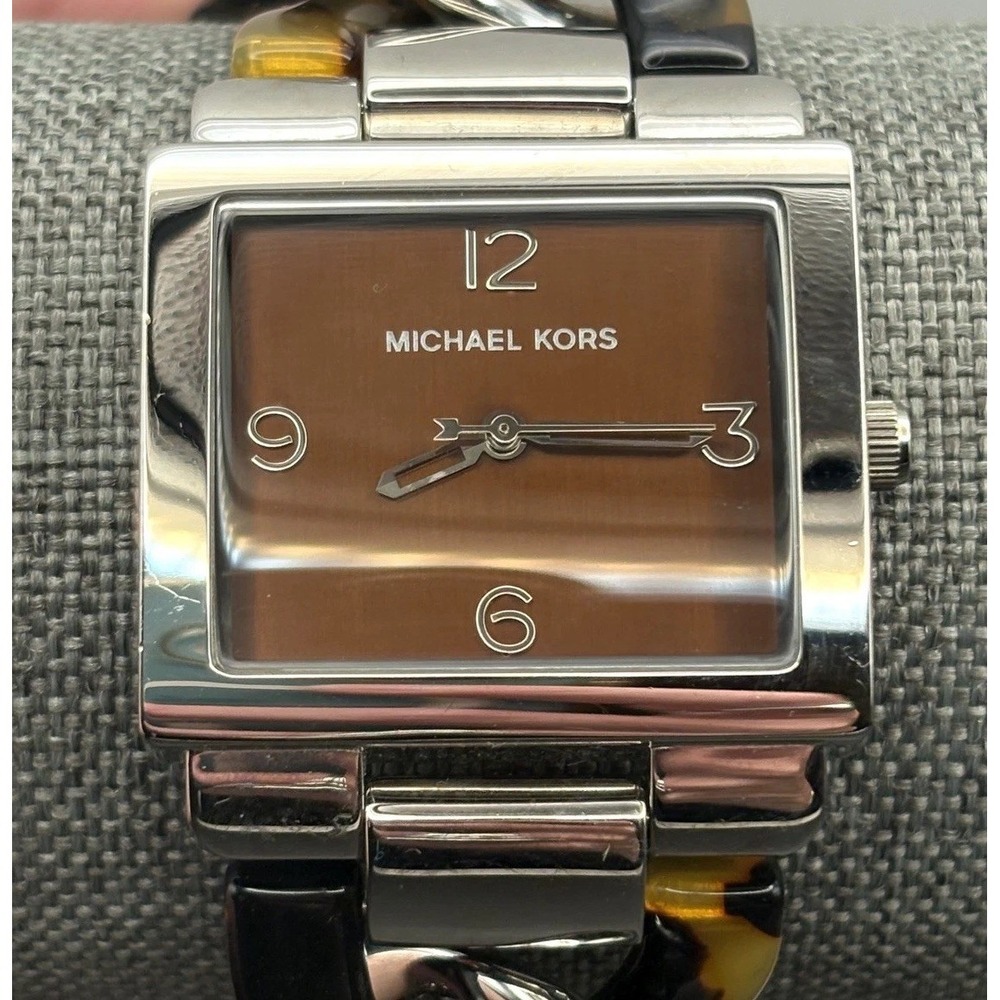 Michael Kors MK-4132 Stainless Steel Tortoiseshell Bracelet Watch Needs Battery